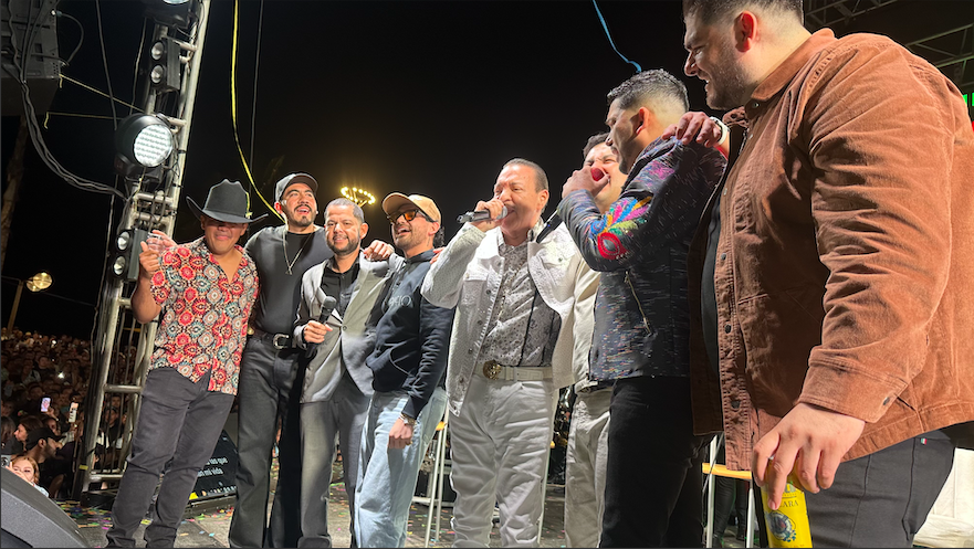 Al Tiro de Armando Ramos brilla ante más de 70 mil personas en el Carnaval de Mazatlán 2026