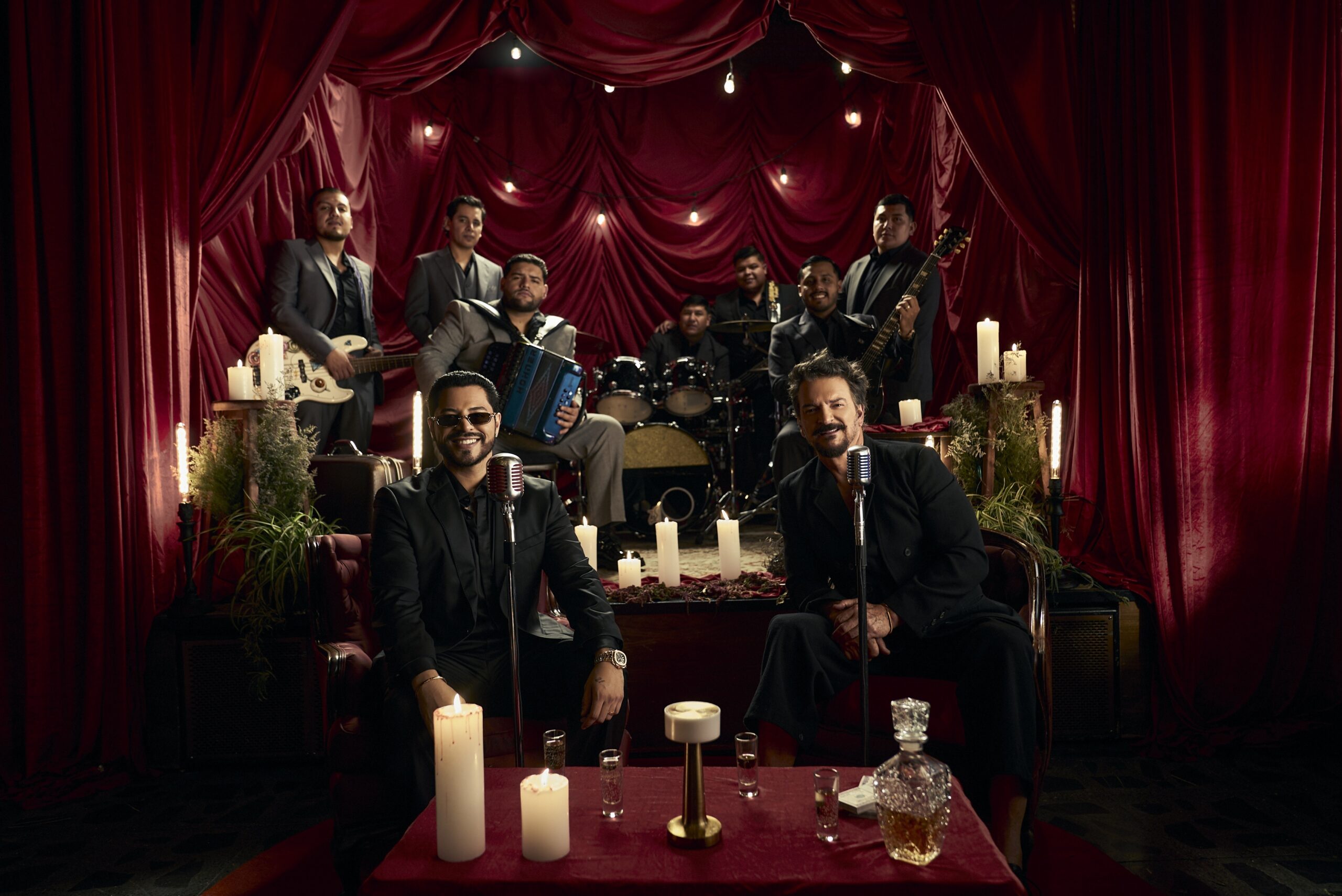 RICARDO ARJONA Y GRUPO FIRME PRESENTAN “AMOR FACTURA”