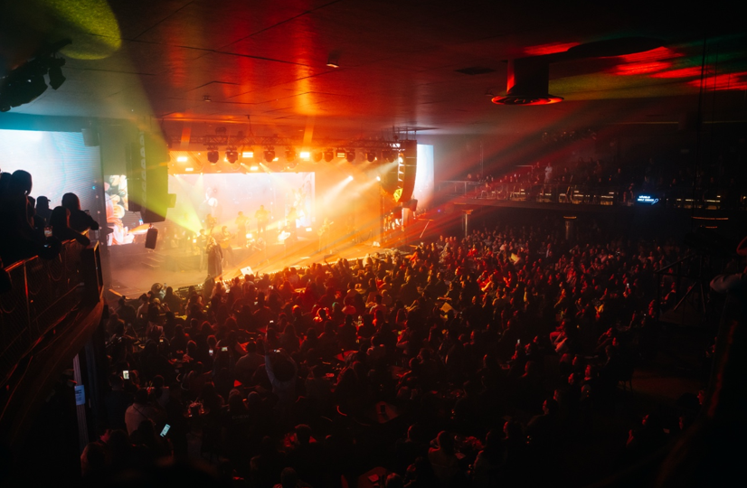 CAMILA FERNÁNDEZ CIERRACON SOLD OUT SU PRIMERA GIRA POR MÉXICO Y REAFIRMA EL GRAN MOMENTO DE SU CARRERA